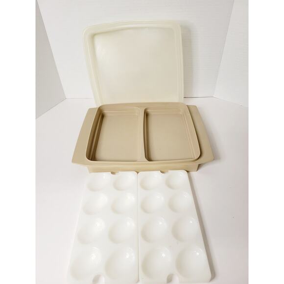 Vintage Tupperware Deviled Egg Serving Tray w/ Inserts and Lid - Tan and‎ White - Picture 6 of 6